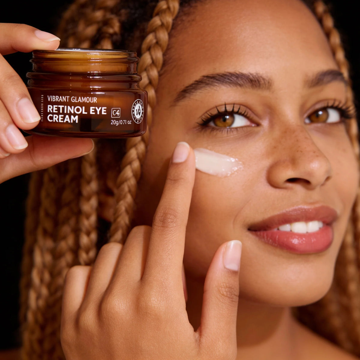Vibrant Glamour Retinol Eye Cream | كريم عيون لمقاومة التجاعيد والهالات السوداء